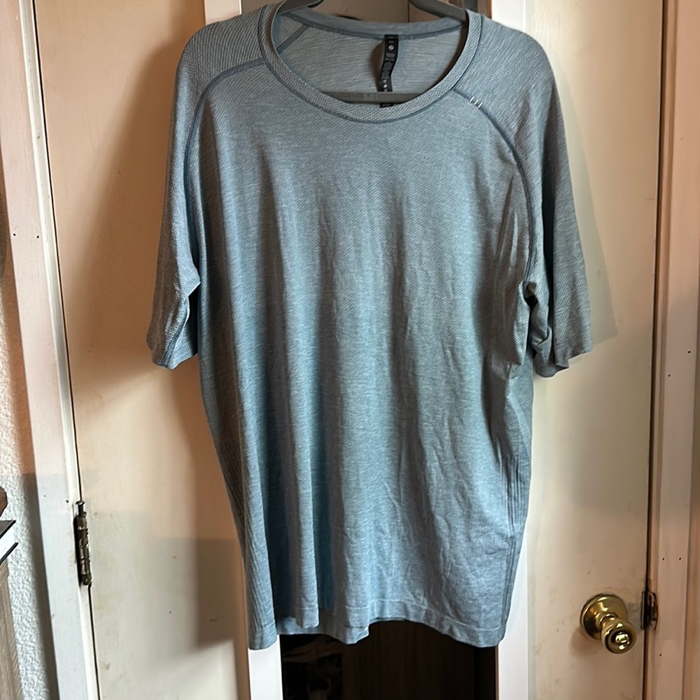 Mens lululemon metal ventech tshirt
